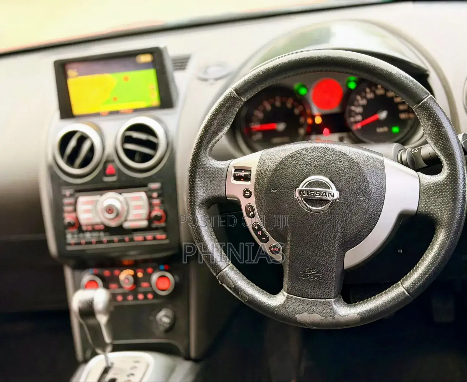 Nissan Dualis 2010 Maroon