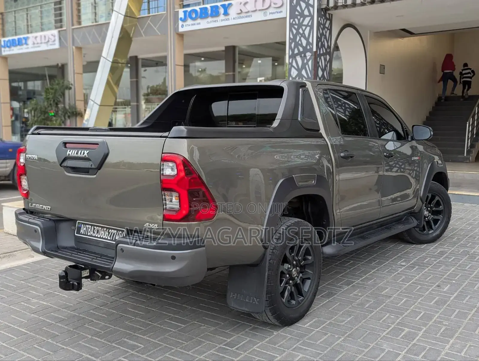 New Toyota Hilux 2024 Gray
