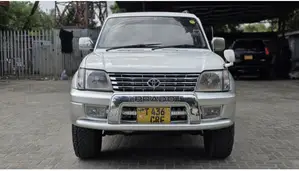 Toyota Land Cruiser Prado 2.7 16V 5dr 2000 Pearl