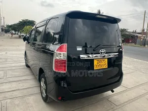 Toyota Noah 2008 Black