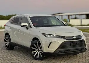 Toyota Harrier 2022 White