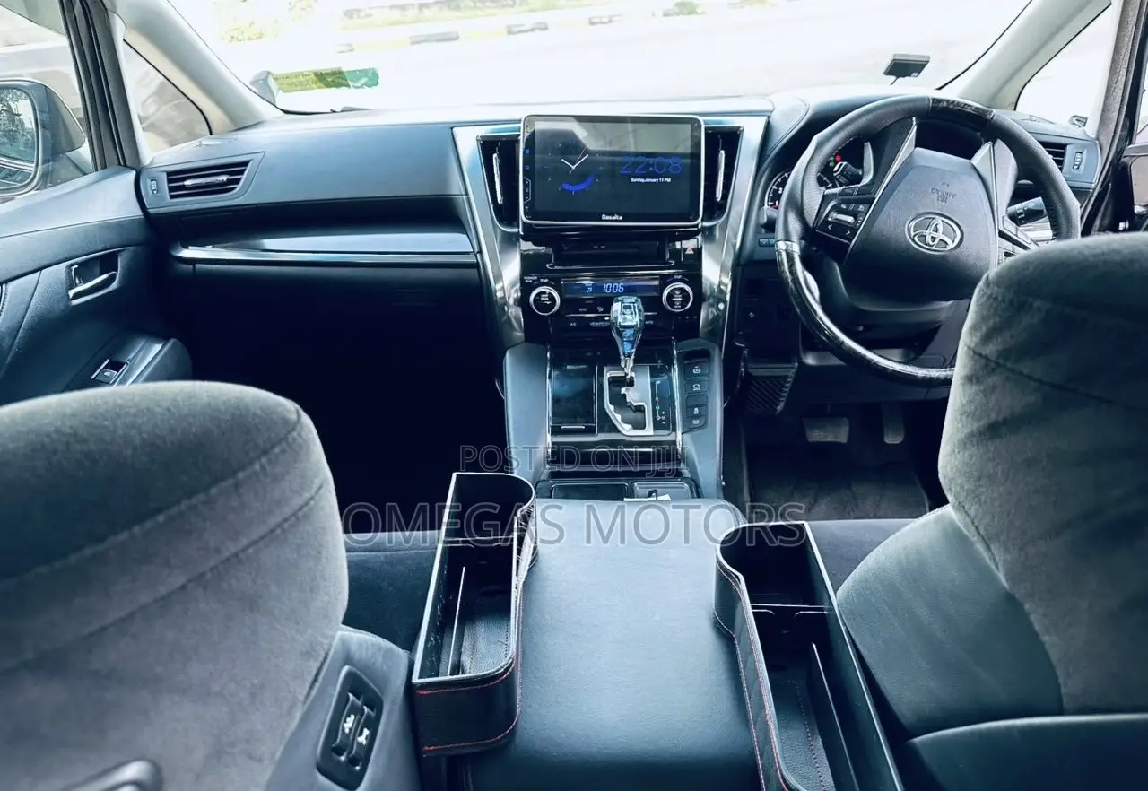 Toyota Alphard 2.5 Petrol FWD 2016 Black