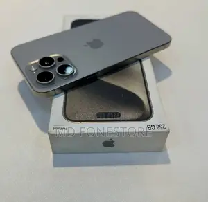 New Apple iPhone 15 Pro Max 256 GB Silver
