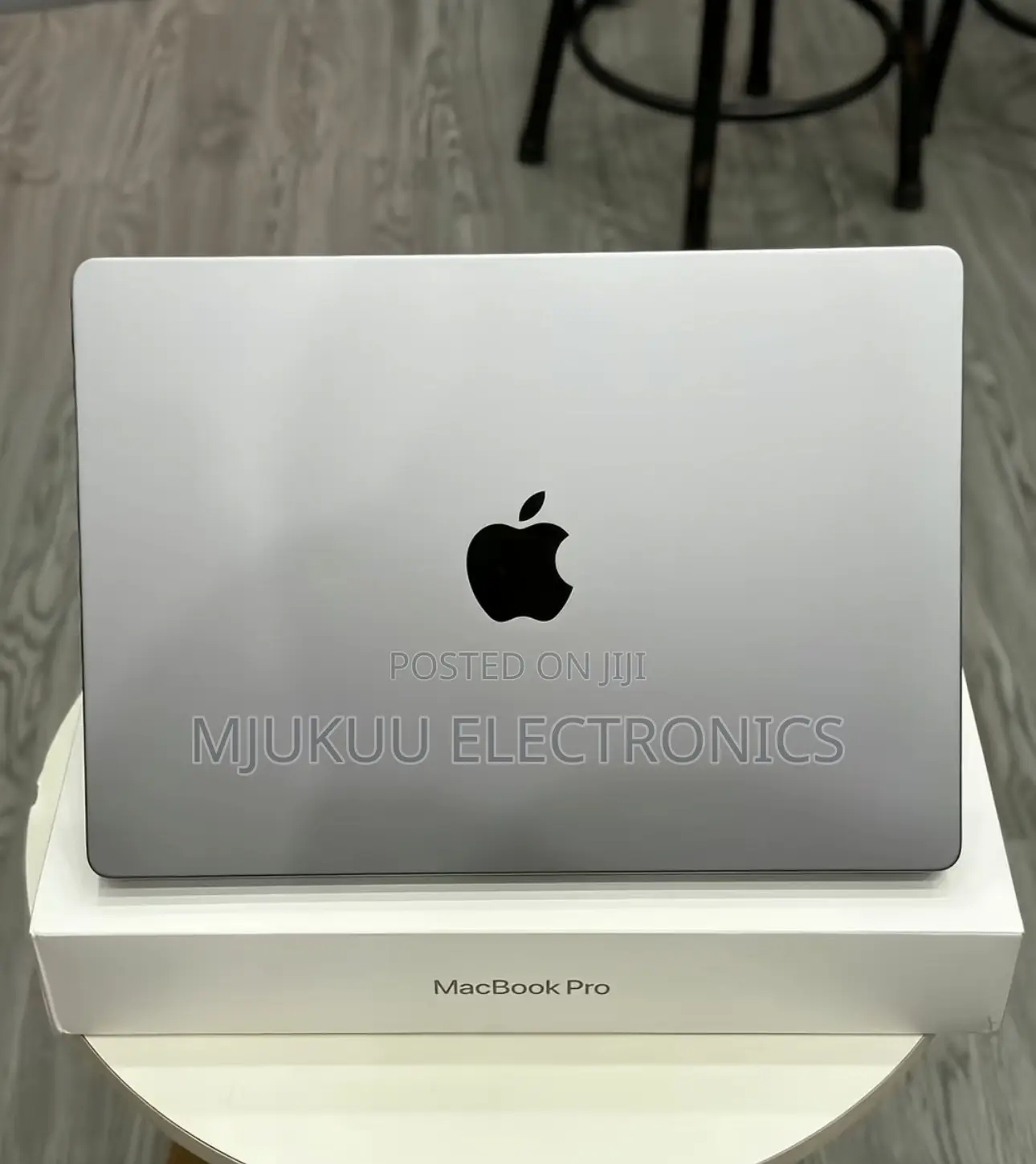 Laptop Apple MacBook Pro 2021 M1 16GB Apple M1 Pro SSD 512GB