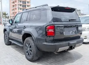 New Toyota Land Cruiser Prado 2.8 2025 Gray