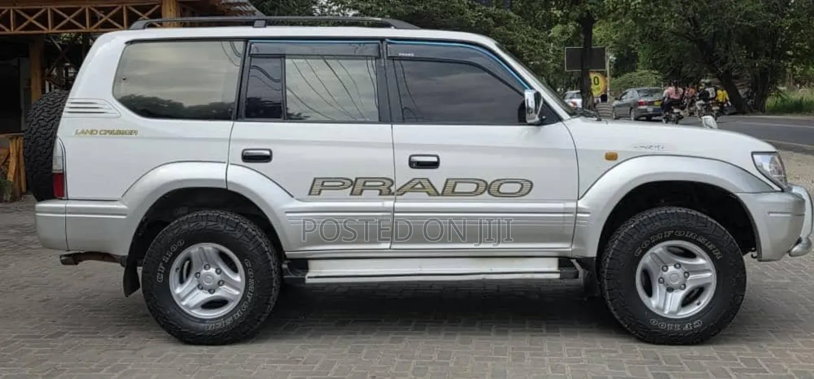 Toyota Land Cruiser Prado 2000 Silver