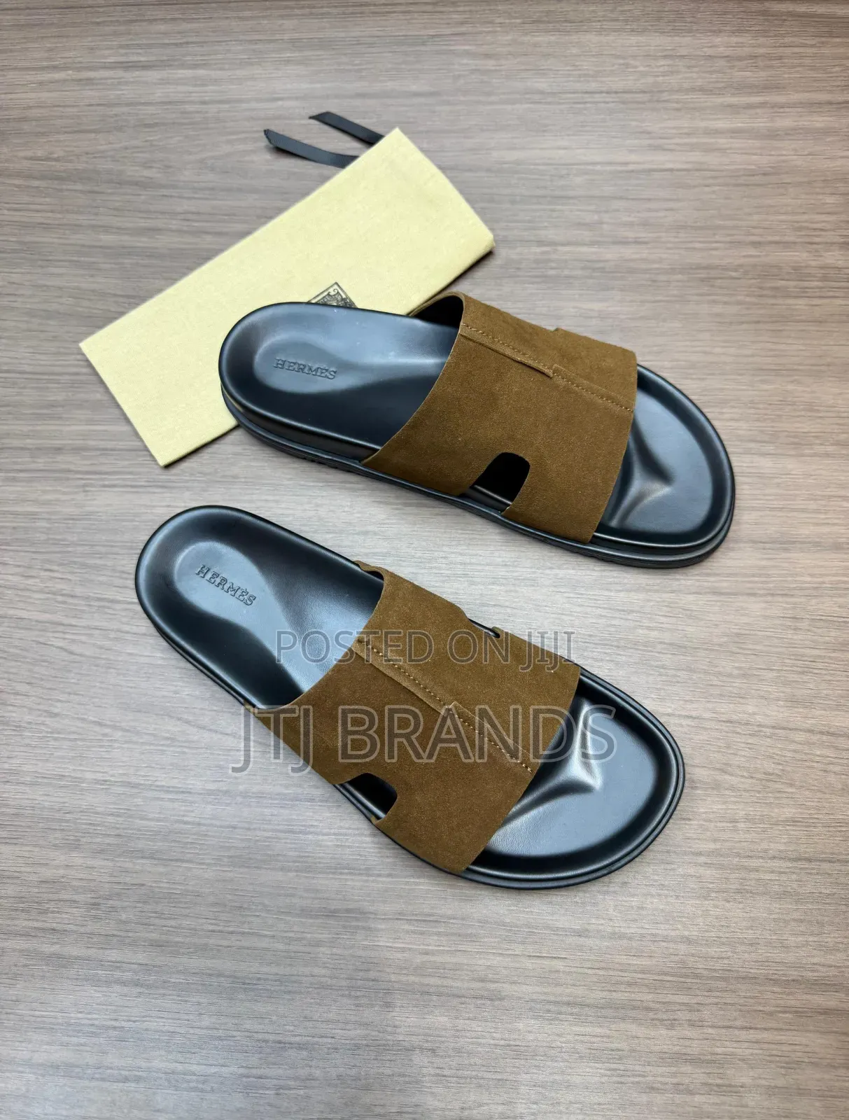 Mungu Mwenye Nguvu Sandals