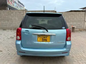 Toyota Raum 2004 Blue