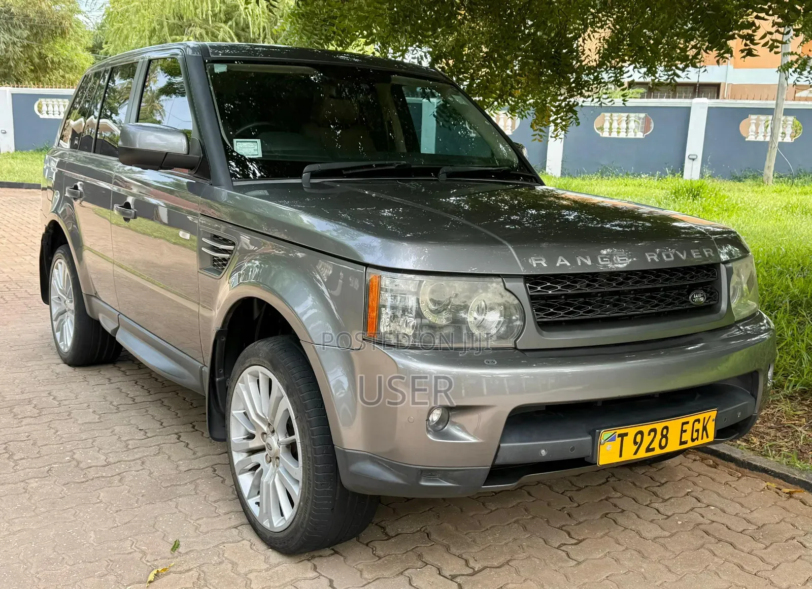 Land Rover Range Rover Sport 2010 Gray
