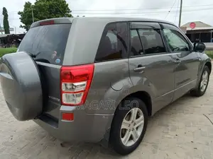 Suzuki Escudo 2006 Beige