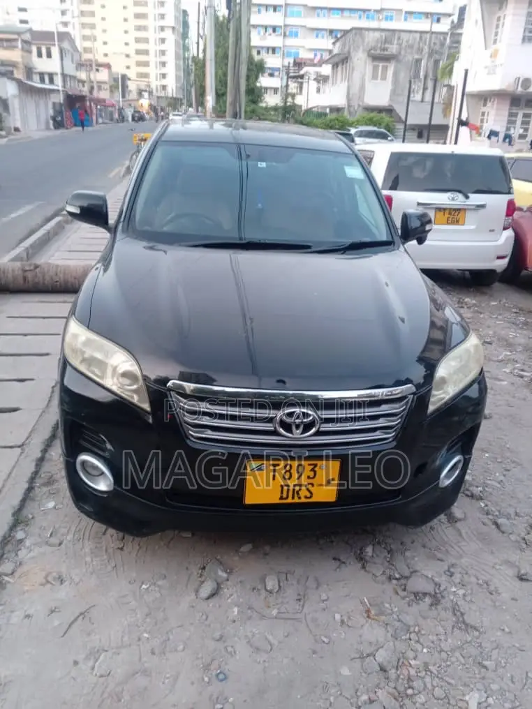 Toyota Vanguard 2010 Black