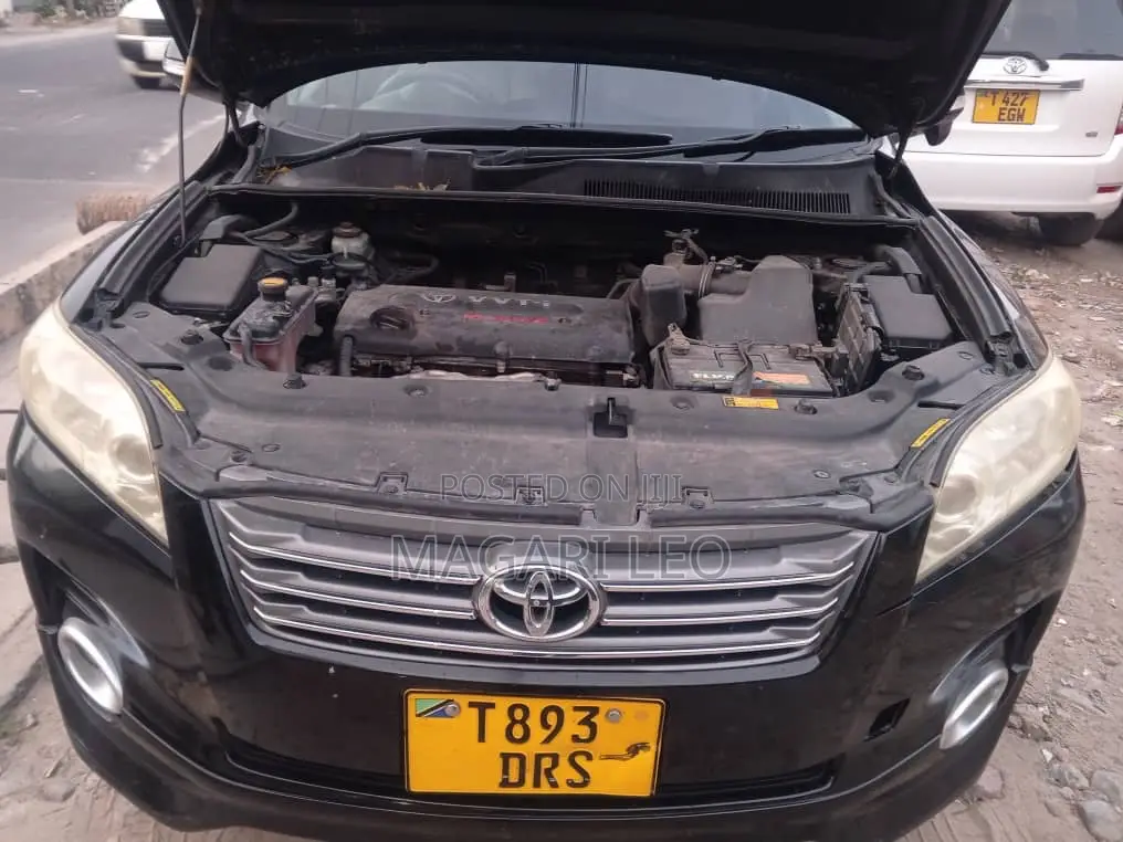 Toyota Vanguard 2010 Black