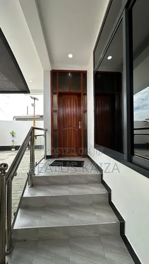 Furnished 5bdrm House in Kijitonyama Area for sale