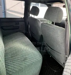 Toyota Hilux 2003 Gray