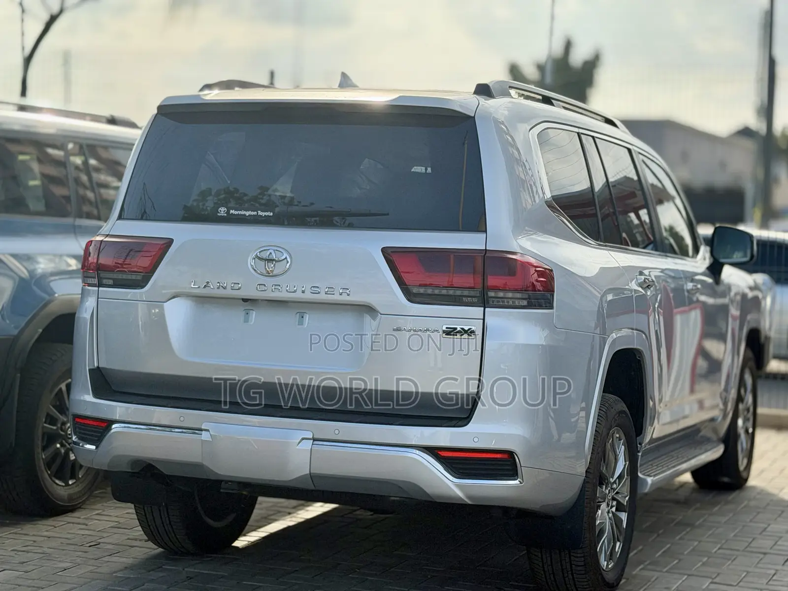 Toyota Land Cruiser LC300 2024 Silver