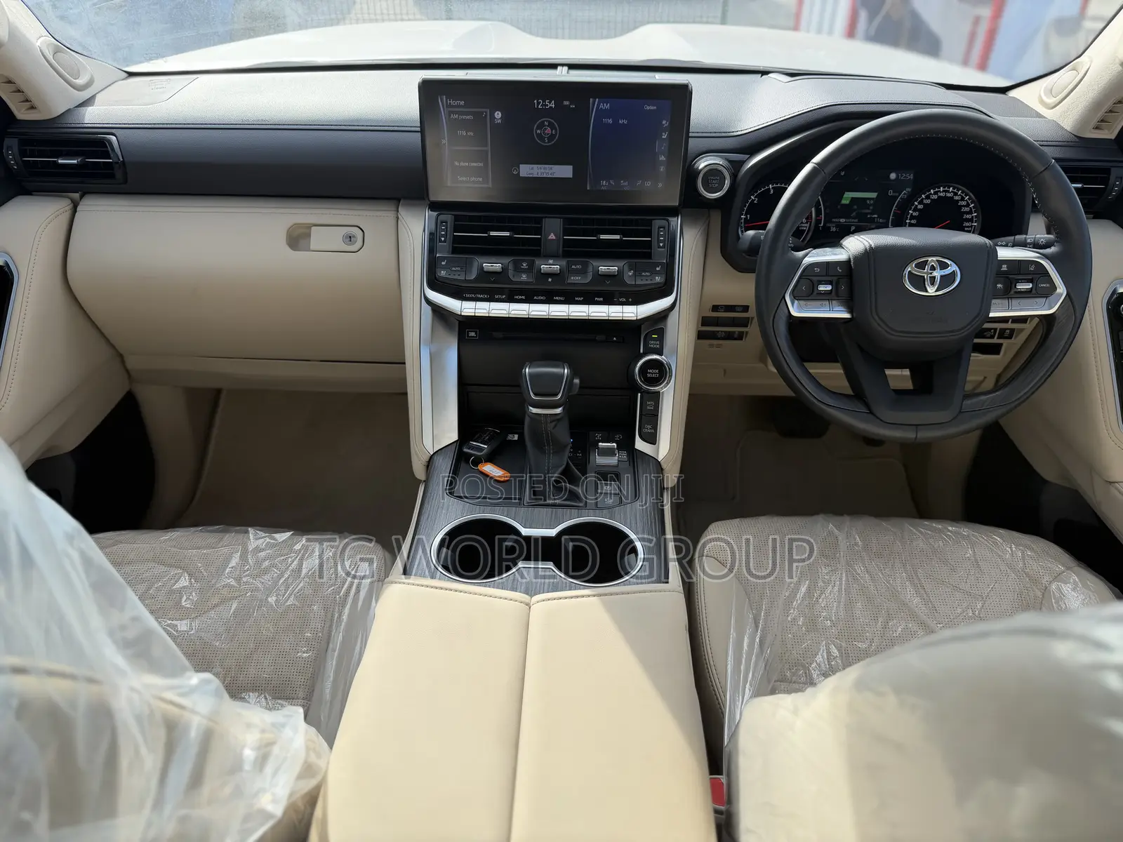 Toyota Land Cruiser LC300 2024 Silver