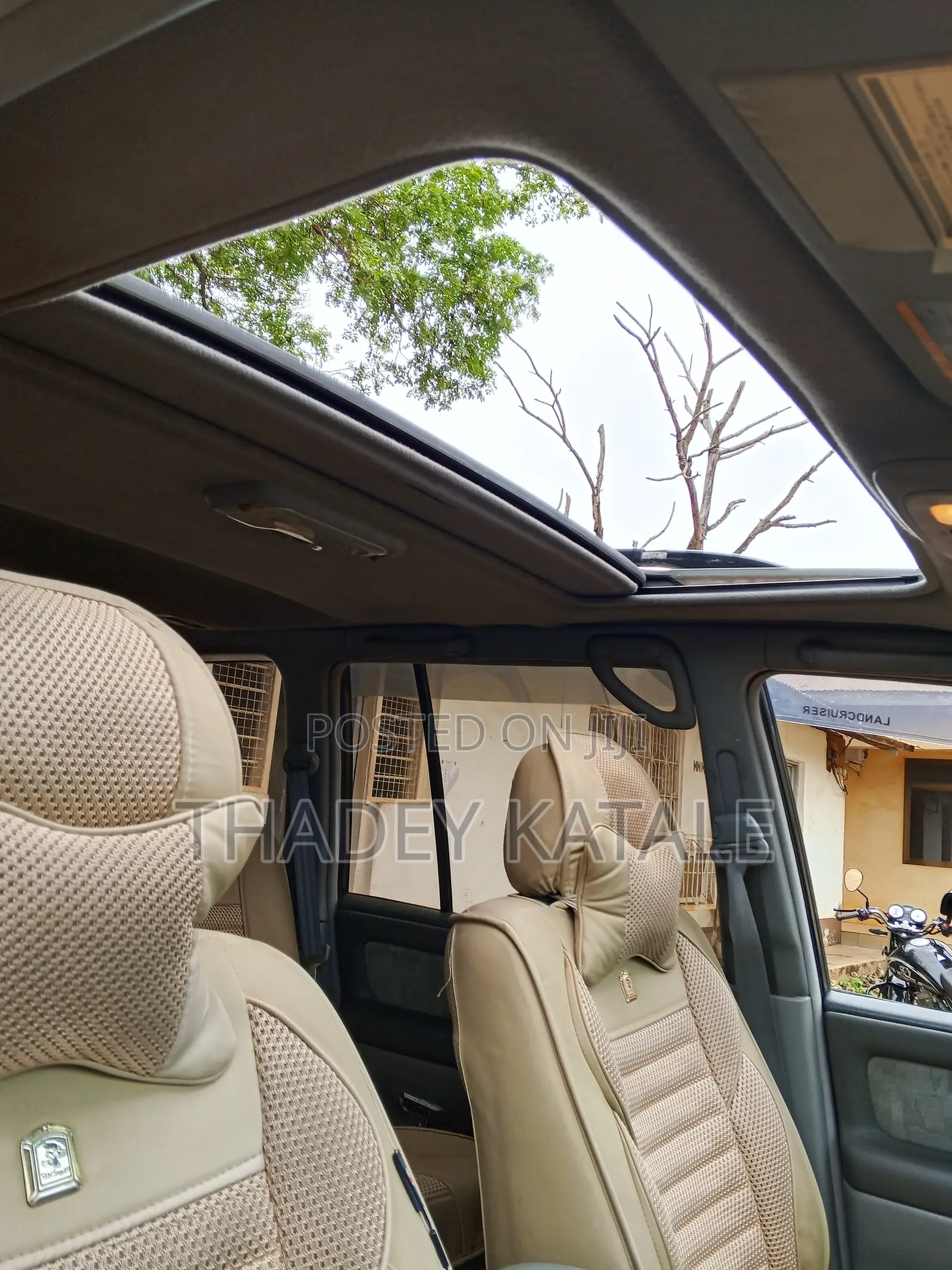 Toyota Land Cruiser 1999 Gray