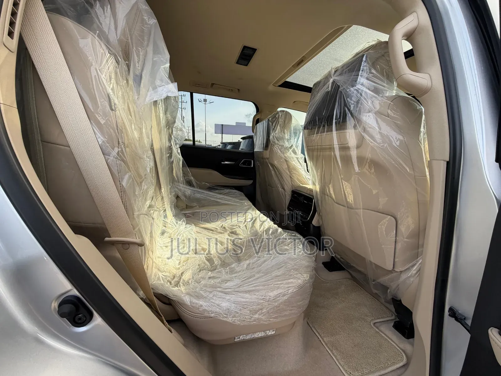 Toyota Land Cruiser 2024 Silver