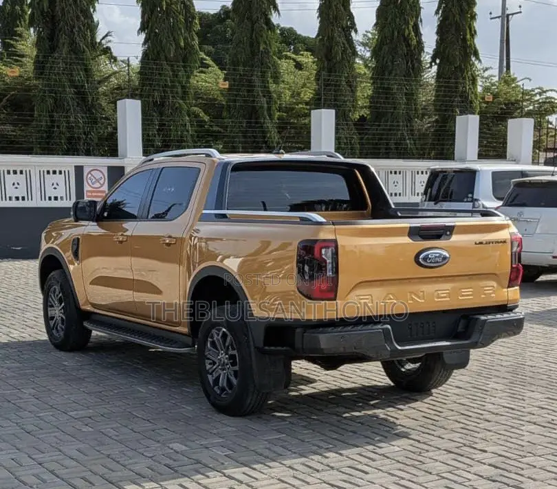 Ford Ranger Wildtrak 2023 Yellow