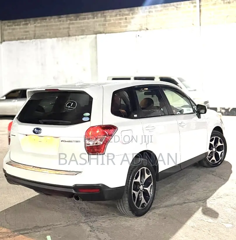 Subaru Forester 2.0XT Touring 4dr SUV AWD (2.0L 4cyl Turbo CVT) 2015