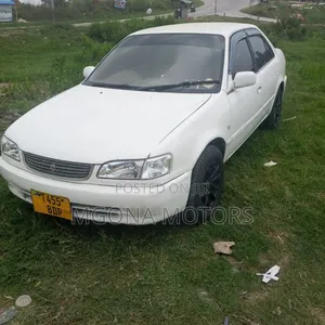 Toyota Corolla 1999 White