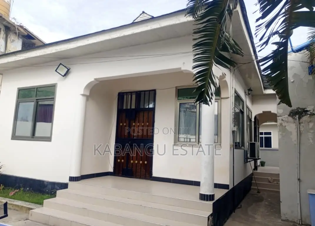 Furnished 2bdrm Villa in Msasani for rent