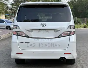 Toyota Vellfire 2009 Off white