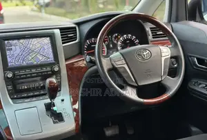 Toyota Vellfire 2009 Off white