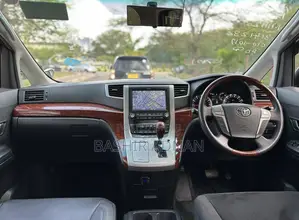 Toyota Vellfire 2009 Off white
