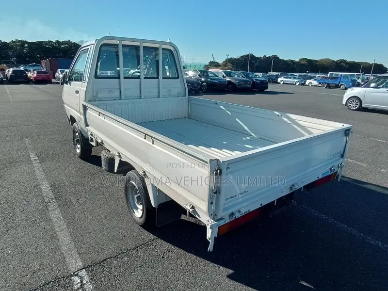 Toyota Lite-Ace 2003 White