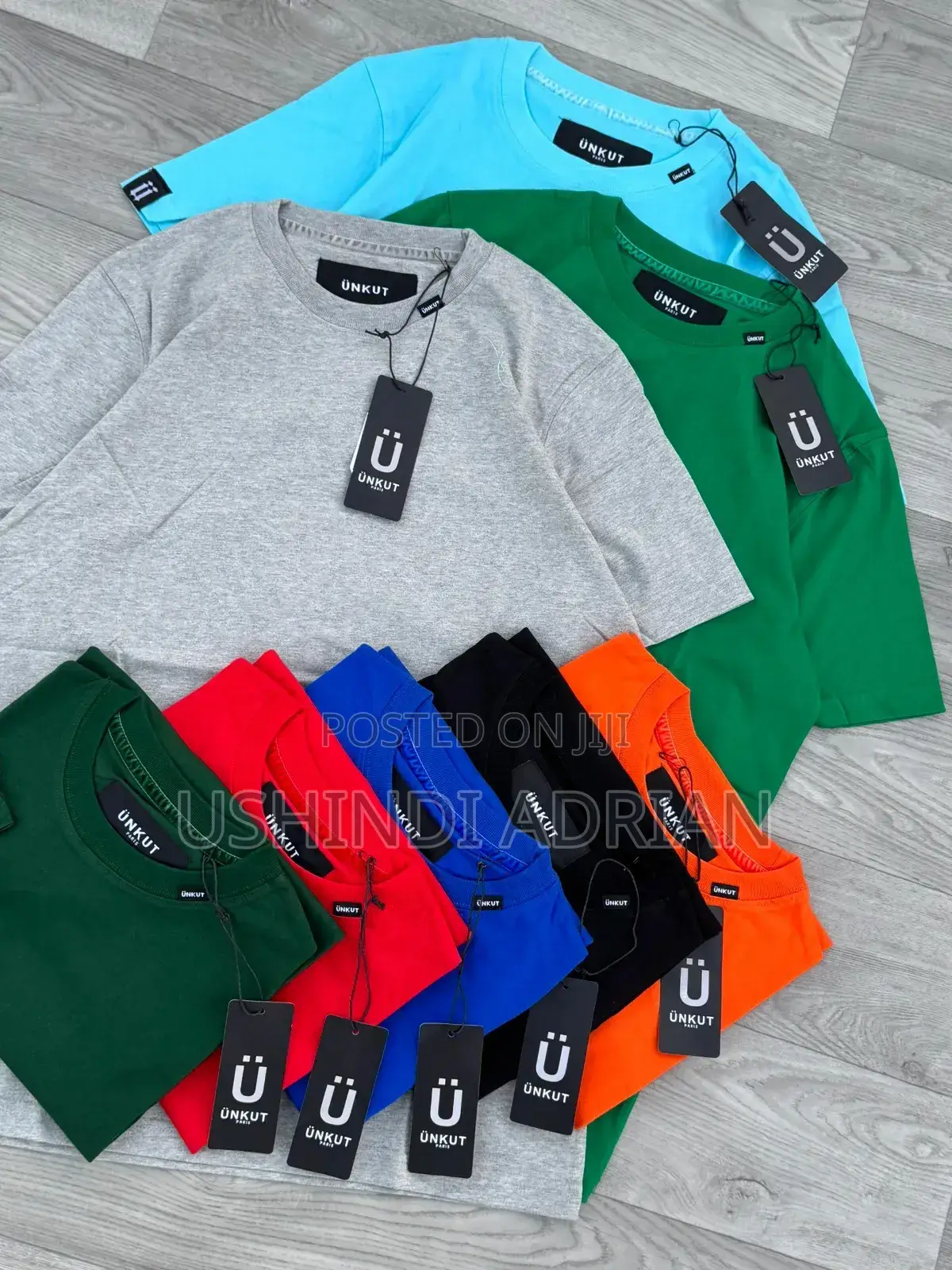 Vaa Ueleweke: T-Shirt Za Kipekee Kabisa
