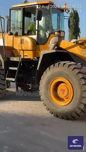 SDLG Wheel Loader for Sale in Very Great Condition