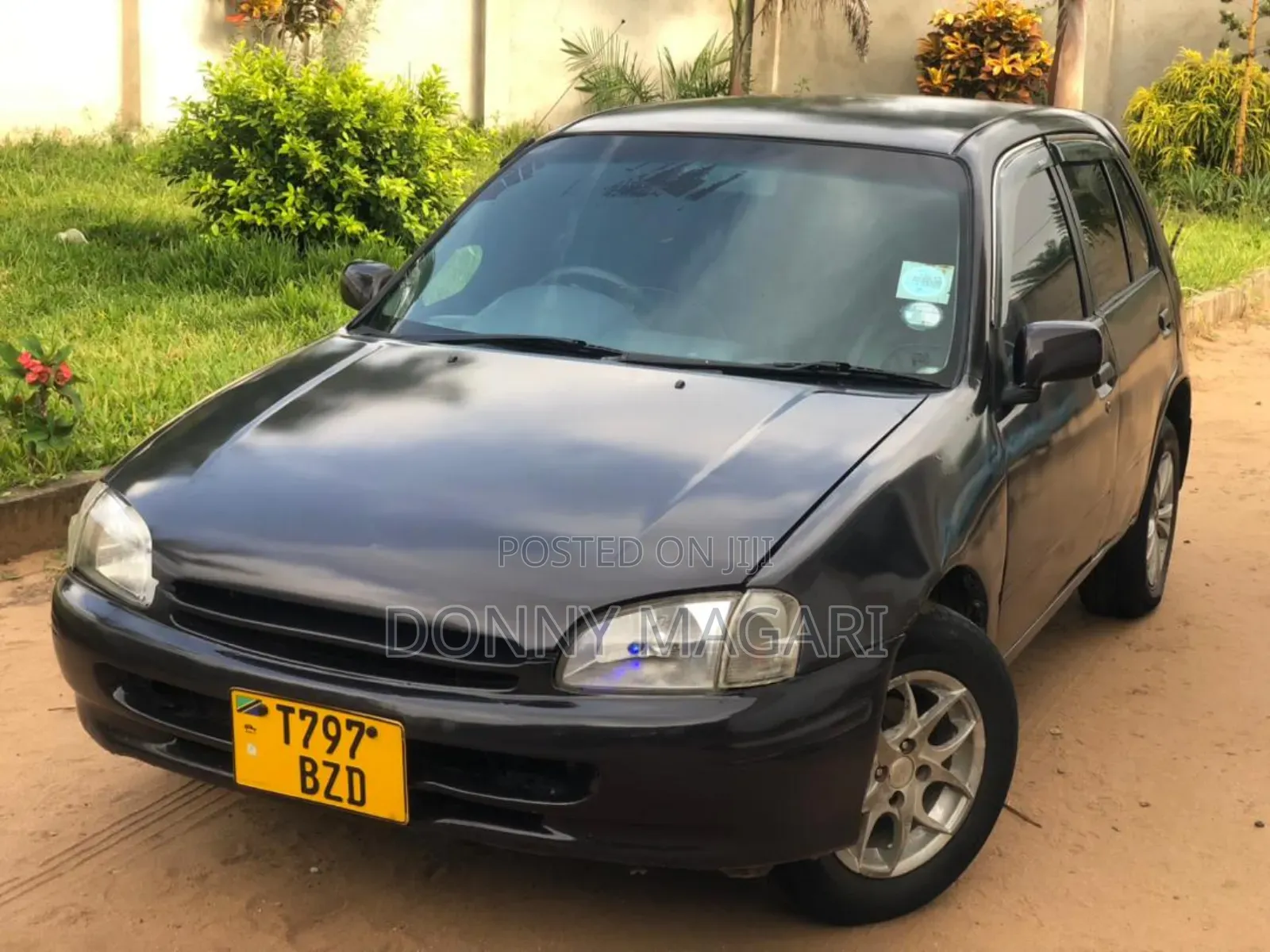 Toyota Starlet 2000 Black