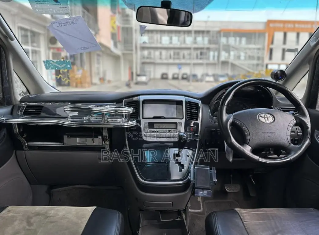 Toyota Alphard 2004 White
