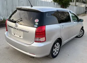 Toyota Wish 2006 Silver