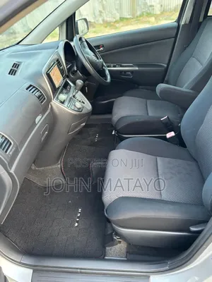 Toyota Wish 2006 Silver
