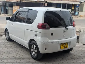 Toyota Porte 1.5 AWD 2005 White
