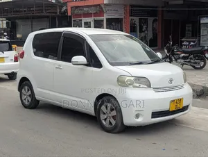 Toyota Porte 1.5 AWD 2005 White