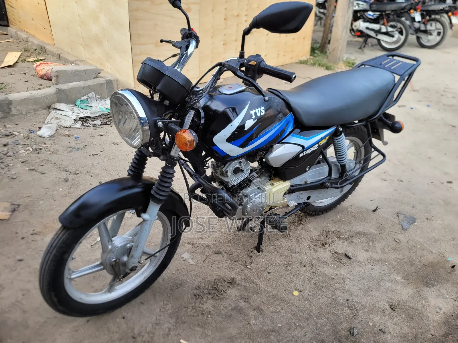 TVS HLX 125 2025 Black