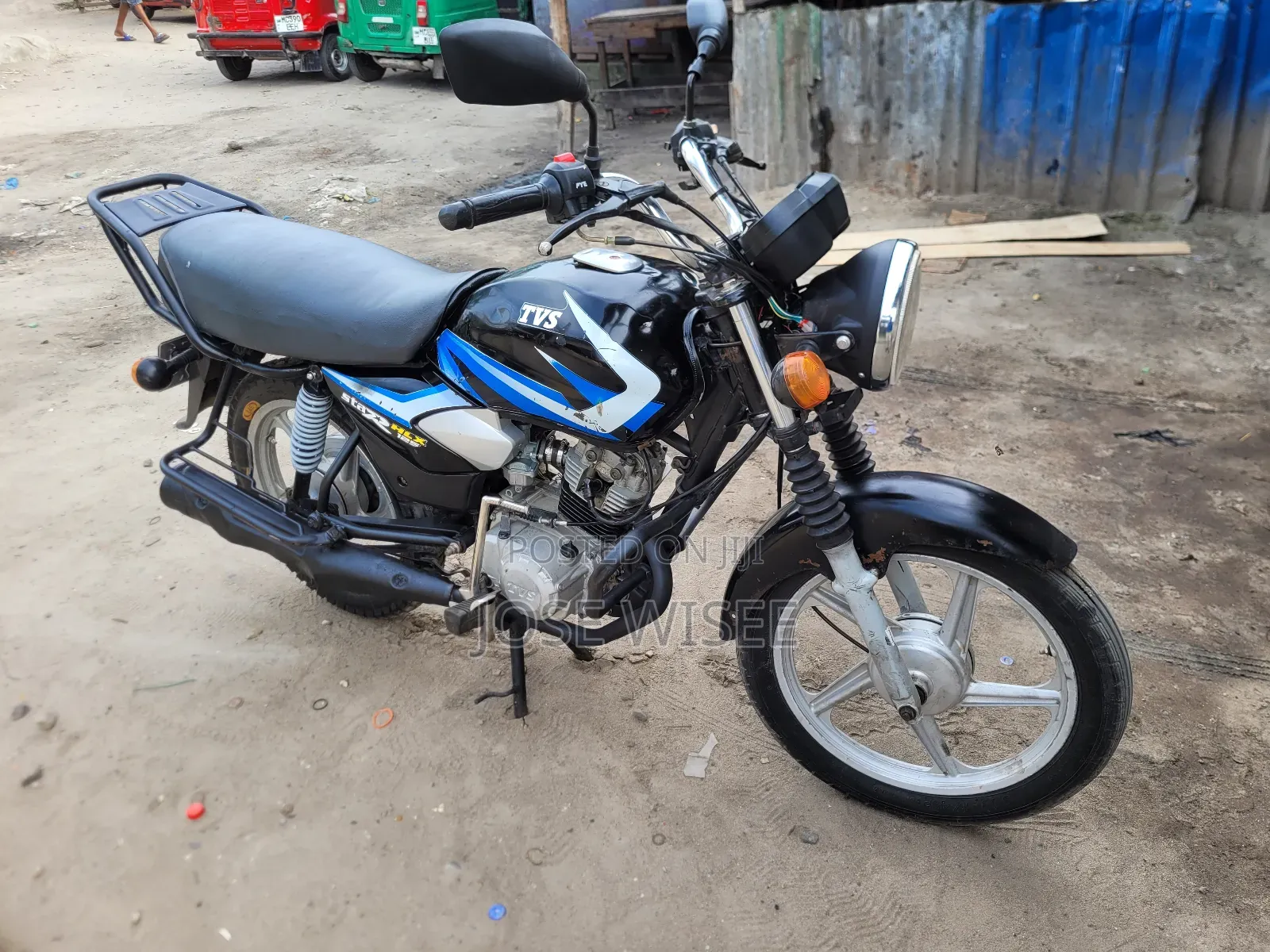 TVS HLX 125 2025 Black