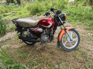 TVS HLX 125 2025 Red