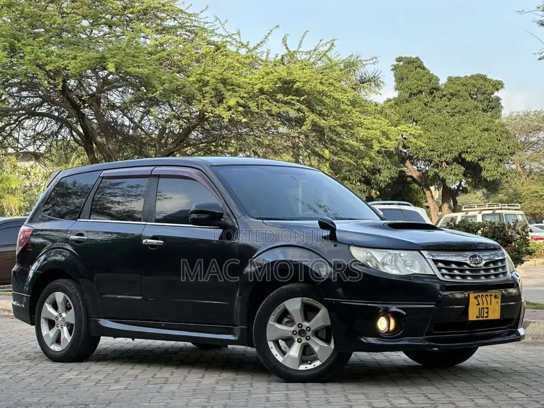 Subaru Forester 2.0D X 2011 Black