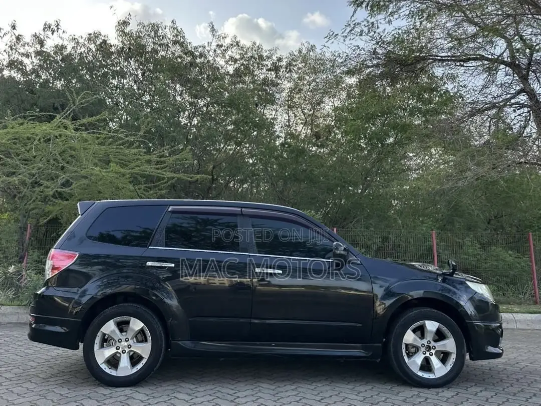 Subaru Forester 2.0D X 2011 Black