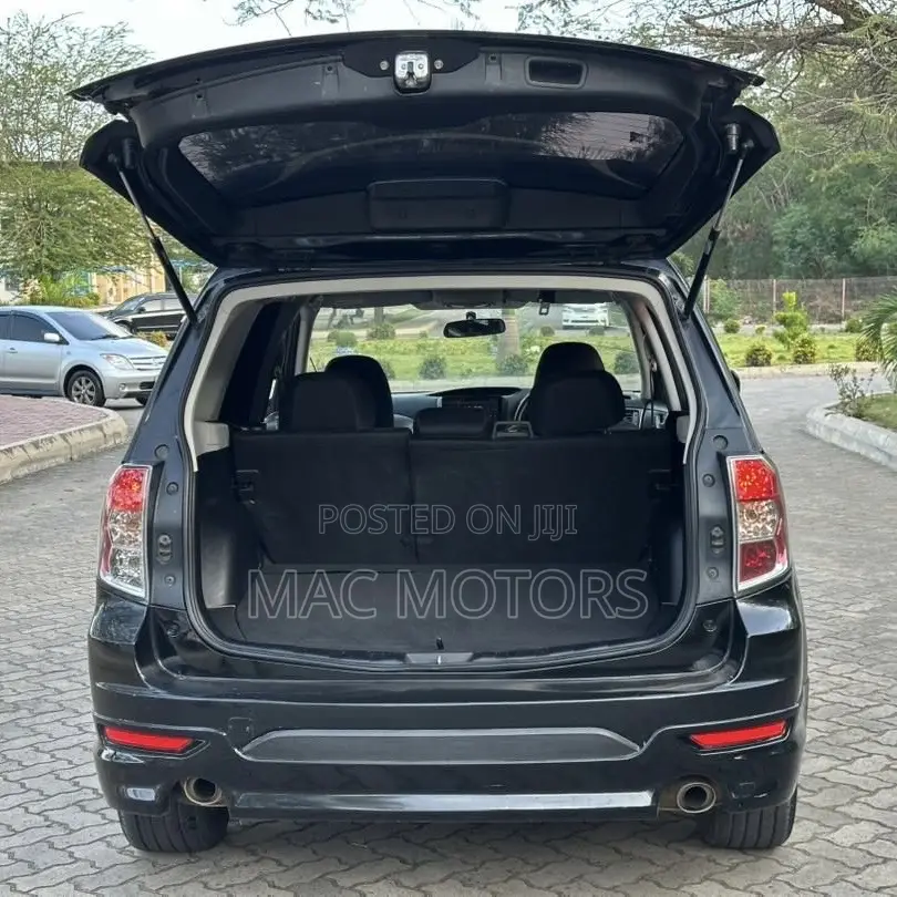 Subaru Forester 2.0D X 2011 Black