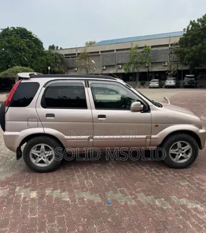 Toyota Cami 2005 Gold