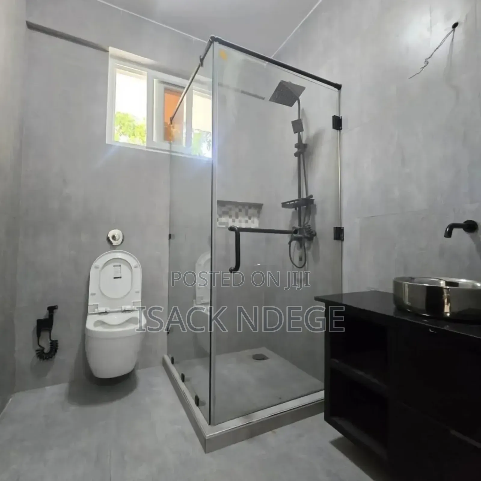 5bdrm Villa in Kawe for rent