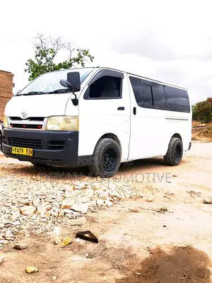 Toyota Quantum 2010 White