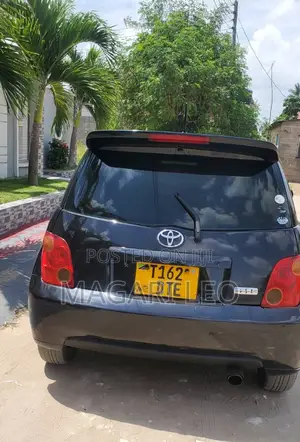 Toyota IST 2005 Black