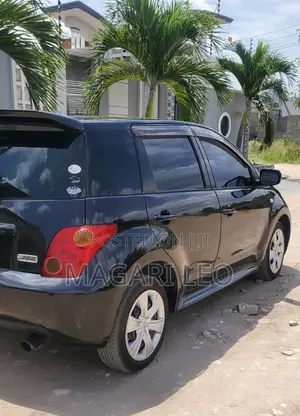 Toyota IST 2005 Black