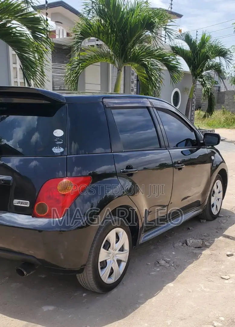 Toyota IST 2005 Black